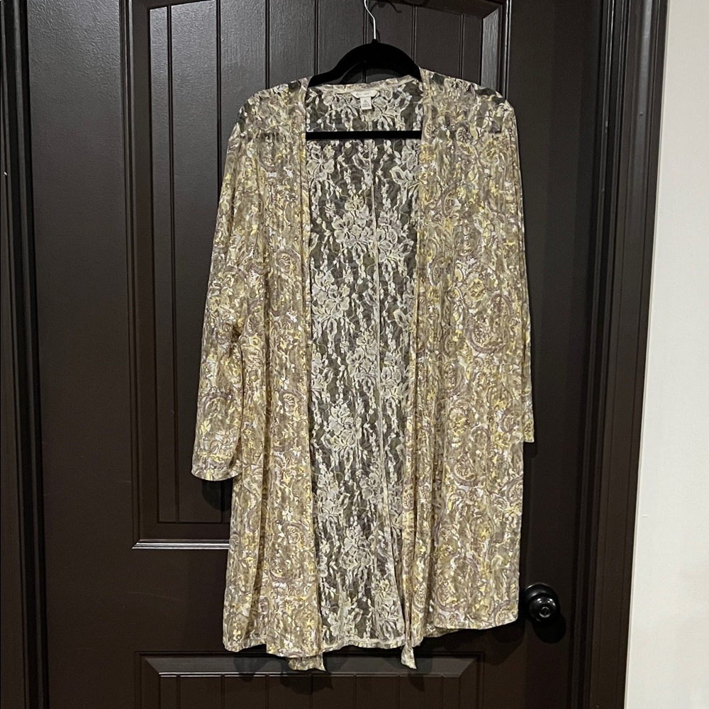 Chic Paisley Lace Kimono